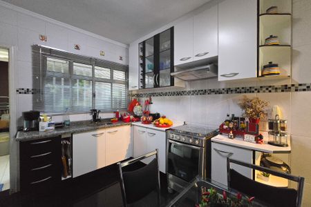 Casa à venda com 173m², 3 quartos e 2 vagasCozinha