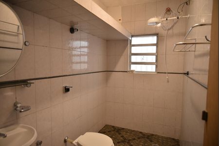 Casa para alugar com 243m², 6 quartos e 4 vagasBanheiro do Quarto 3