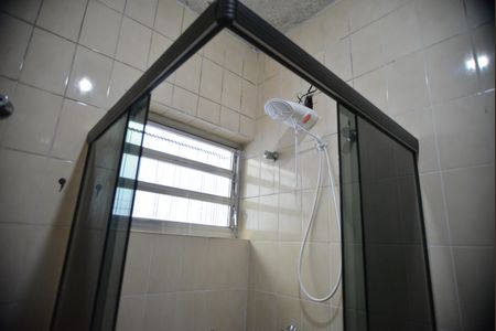 Casa para alugar com 243m², 6 quartos e 4 vagasBanheiro Social