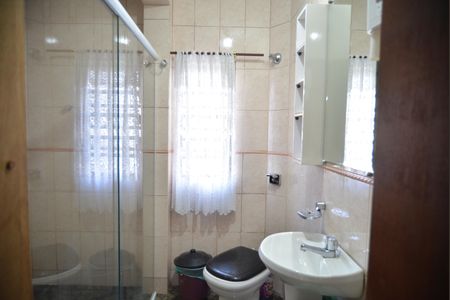 Casa para alugar com 243m², 6 quartos e 4 vagasBanheiro do Quarto 5