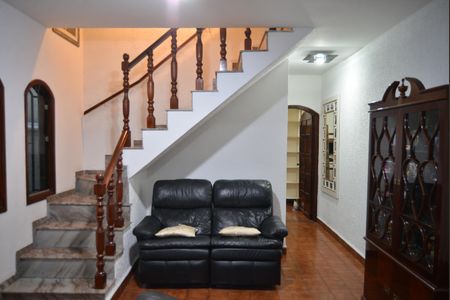 Sala de casa para alugar com 6 quartos, 243m² em Vila América, Santo André