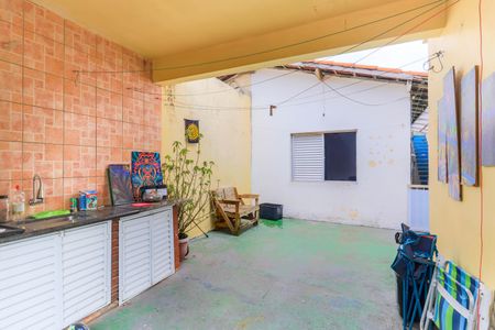 Casa à venda com 250m², 1 quarto e 1 vaga Casa à venda com 250m², 1 quarto e 1 vagaChurrasqueira/Quintal