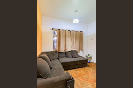 Casa à venda com 250m², 1 quarto e 1 vaga Casa à venda com 250m², 1 quarto e 1 vagaSala