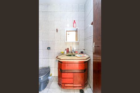 Casa à venda com 250m², 1 quarto e 1 vaga Casa à venda com 250m², 1 quarto e 1 vagaBanheiro do Salão Inferior