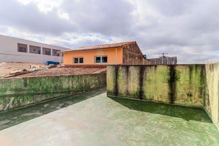 Casa à venda com 250m², 1 quarto e 1 vaga Casa à venda com 250m², 1 quarto e 1 vagaTerraço