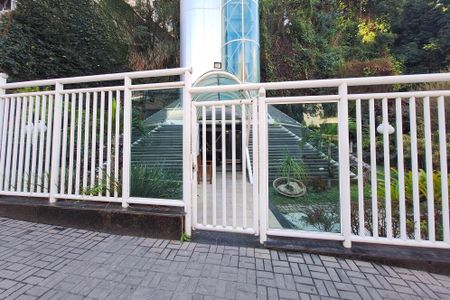 Apartamento à venda com 92m², 2 quartos e 1 vaga Apartamento à venda com 92m², 2 quartos e 1 vagaFachada