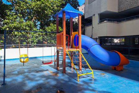 Apartamento à venda com 92m², 2 quartos e 1 vaga Apartamento à venda com 92m², 2 quartos e 1 vagaÁrea comum