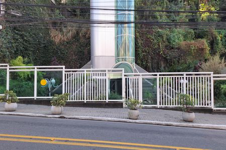 Apartamento à venda com 92m², 2 quartos e 1 vaga Apartamento à venda com 92m², 2 quartos e 1 vagaFachada