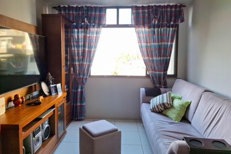 Apartamento à venda com 92m², 2 quartos e 1 vaga Apartamento à venda com 92m², 2 quartos e 1 vagaSala