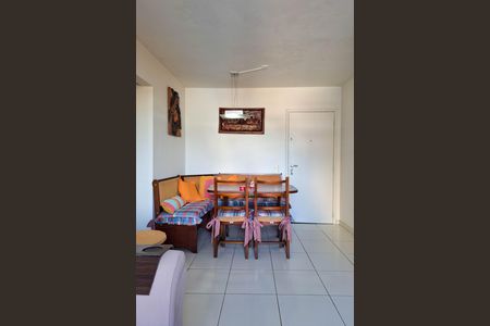 Apartamento à venda com 92m², 2 quartos e 1 vaga Apartamento à venda com 92m², 2 quartos e 1 vagaSala