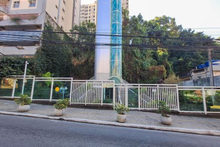 Apartamento à venda com 92m², 2 quartos e 1 vaga Apartamento à venda com 92m², 2 quartos e 1 vagaFachada