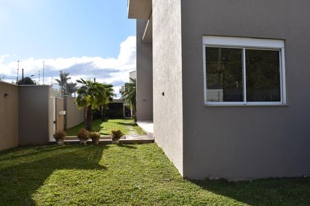 Casa para alugar com 590m², 5 quartos e 6 vagasÁrea externa