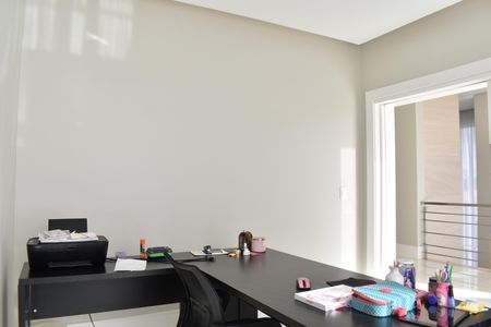 Casa para alugar com 590m², 5 quartos e 6 vagasEscritório