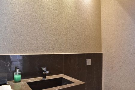 Casa para alugar com 590m², 5 quartos e 6 vagasLavabo