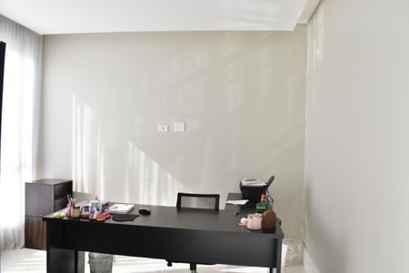 Casa para alugar com 590m², 5 quartos e 6 vagasEscritório