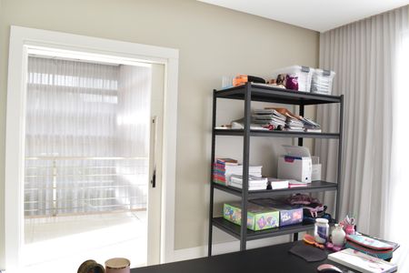 Casa para alugar com 590m², 5 quartos e 6 vagasEscritório