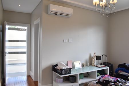 Casa para alugar com 590m², 5 quartos e 6 vagasSuíte 2