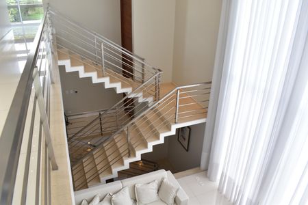 Casa para alugar com 590m², 5 quartos e 6 vagasCorredor/Escadas