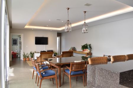 Casa para alugar com 590m², 5 quartos e 6 vagasÁrea gourmet