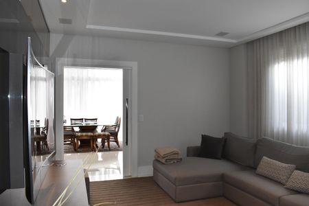 Casa para alugar com 590m², 5 quartos e 6 vagasSala 2