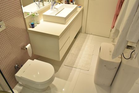 Casa para alugar com 590m², 5 quartos e 6 vagasBanheiro da Suíte 3