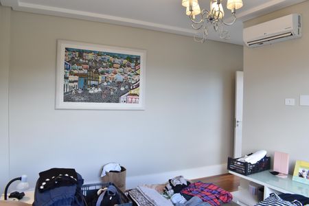 Casa para alugar com 590m², 5 quartos e 6 vagasSuíte 2