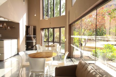 Apartamento à venda com 200m², 4 quartos e 4 vagasSala