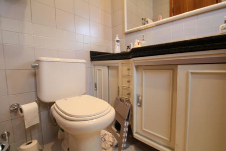 Apartamento à venda com 200m², 4 quartos e 4 vagasBanheiro da Suíte 1