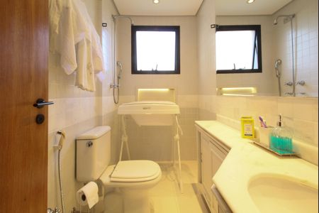 Apartamento à venda com 200m², 4 quartos e 4 vagasBanheiro