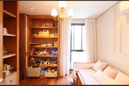 Apartamento à venda com 200m², 4 quartos e 4 vagasSuíte 1