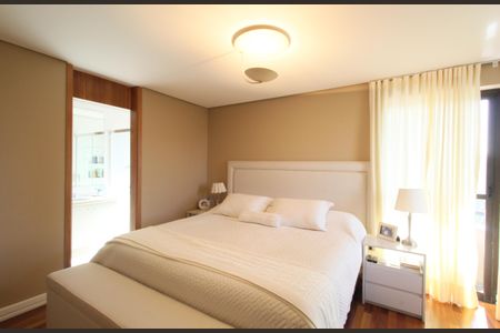 Apartamento à venda com 200m², 4 quartos e 4 vagasSuíte 2