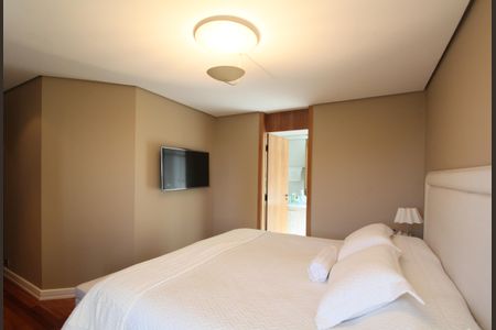 Apartamento à venda com 200m², 4 quartos e 4 vagasSuíte 2