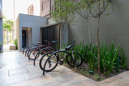 Studio para alugar com 25m², 1 quarto e sem vaga Studio para alugar com 25m², 1 quarto e sem vagaÁrea comum - Bicicletário