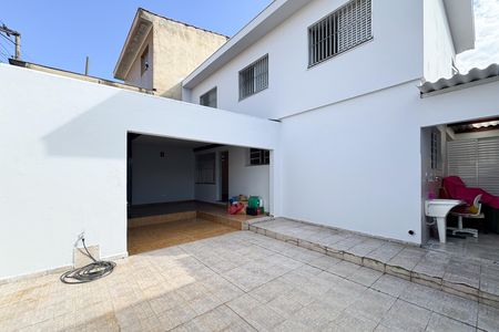 Casa para alugar com 165m², 3 quartos e 2 vagas Casa para alugar com 165m², 3 quartos e 2 vagasQuintal