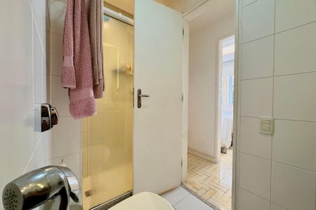 Apartamento à venda com 107m², 3 quartos e 1 vagaBanheiro Social