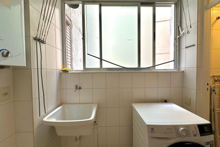 Apartamento à venda com 107m², 3 quartos e 1 vagaÁrea de Serviço