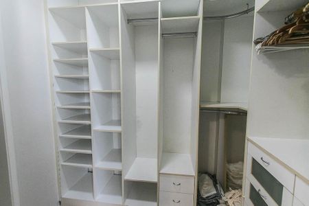 Apartamento para alugar com 156m², 3 quartos e 3 vagasCloset da suíte