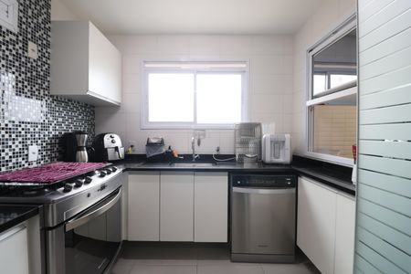 Apartamento para alugar com 158m², 3 quartos e 2 vagas Apartamento para alugar com 158m², 3 quartos e 2 vagasCozinha