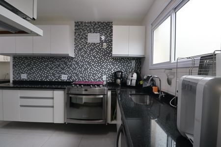 Apartamento para alugar com 158m², 3 quartos e 2 vagas Apartamento para alugar com 158m², 3 quartos e 2 vagasCozinha