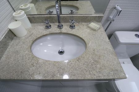 Apartamento para alugar com 158m², 3 quartos e 2 vagas Apartamento para alugar com 158m², 3 quartos e 2 vagasBanheiro da Suíte 2