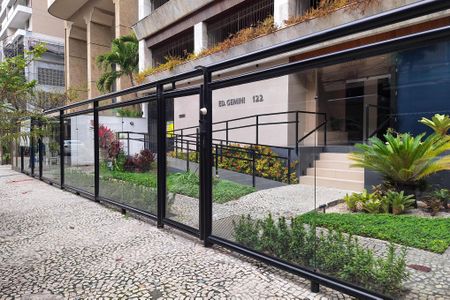 Apartamento para alugar com 108m², 3 quartos e 1 vaga Apartamento para alugar com 108m², 3 quartos e 1 vagaFachada