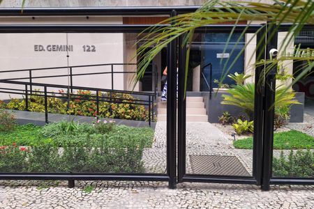 Apartamento para alugar com 108m², 3 quartos e 1 vaga Apartamento para alugar com 108m², 3 quartos e 1 vagaFachada