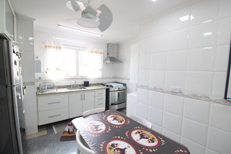 Apartamento à venda com 140m², 4 quartos e 6 vagasCozinha