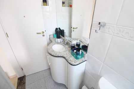 Apartamento à venda com 140m², 4 quartos e 6 vagasBanheiro da Suíte