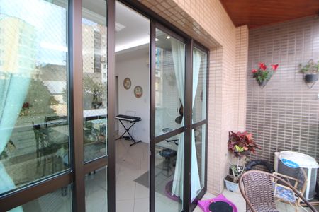 Apartamento à venda com 140m², 4 quartos e 6 vagasSala - Varanda