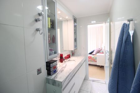 Apartamento à venda com 140m², 4 quartos e 6 vagasBanheiro da Suíte 2