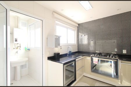 Apartamento para alugar com 107m², 3 quartos e 2 vagasCozinha