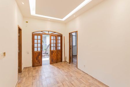 Casa à venda com 90m², 3 quartos e sem vagaSala