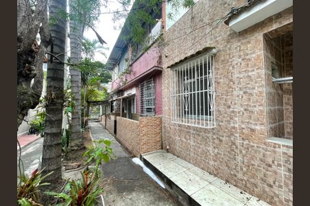 Casa à venda com 90m², 3 quartos e sem vagaVila