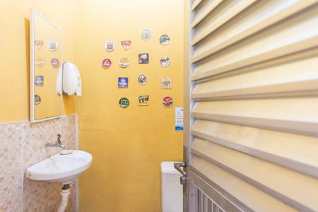 Casa à venda com 90m², 3 quartos e sem vagaLavabo Cobertura